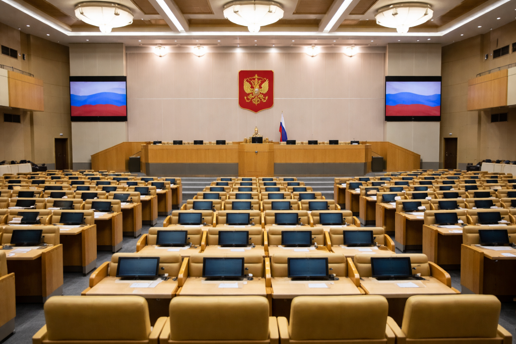 Пустой зал Государственной думы России во время обсуждения блокировки Telegram.