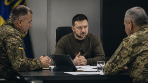 Зеленский на совещании с военным руководством.